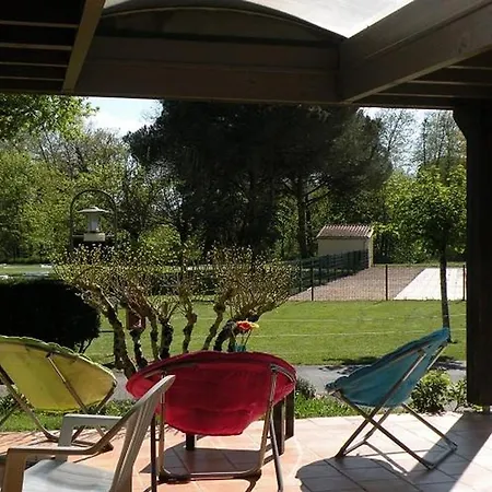 Sur Pilotis Avec Terrasse - 7 Pers. - Api-1-52-2217 * Saint-Astier (Dordogne)